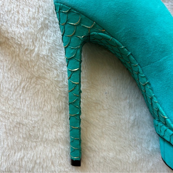 B Brian Atwood Fontanne Turquoise Ultra Suede and Snake Print Heels - Picture 5 of 8